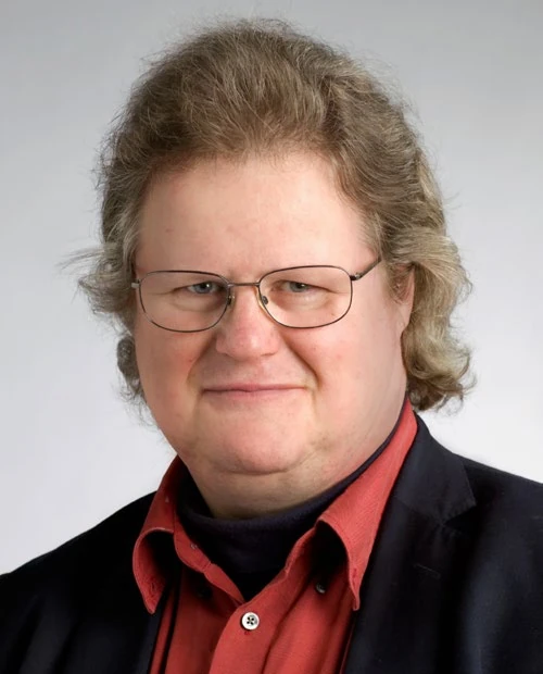 Dosentti Eero Salmenkivi piti seminaarissa esityksen ET:n ja filosofian didaktiikan eli opetusopin kehittymisestä.