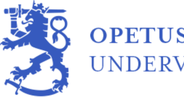 Opetus- ja kulttuuriministeriön osittainen logo. Kuvassa sininen Suomen leijona.